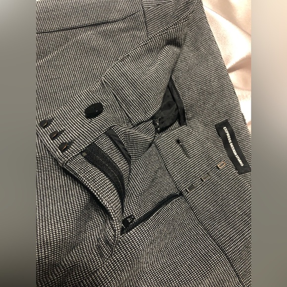 Express capri pants size 4 - Picture 5 of 5
